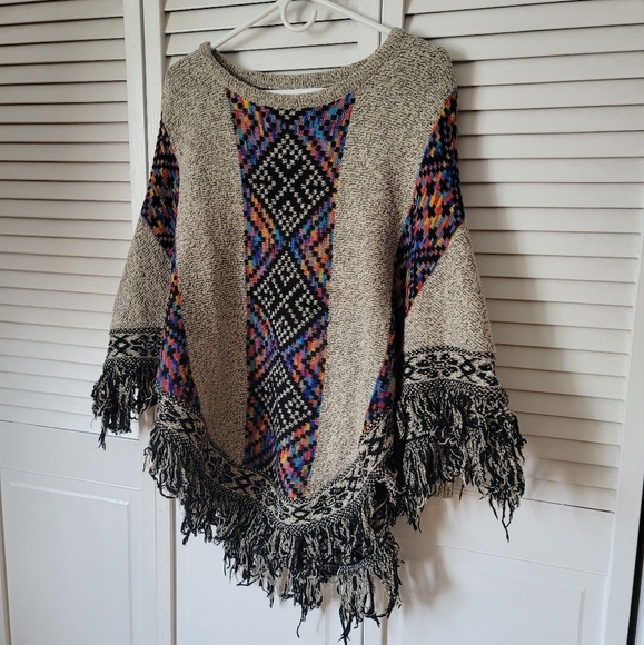 AZ Southwestern Poncho, Size OS - Picture 4 of 11